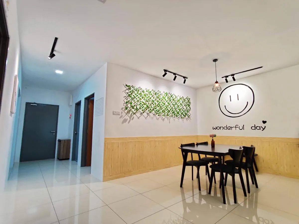 Kt'S Homestay- Corner Unit - Manhattan Ipoh Water Park- Station 18 0*,  Malaysia