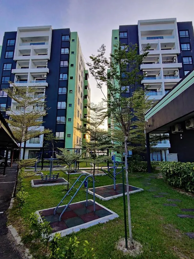 Kt'S Homestay- Corner Unit - Manhattan Ipoh Water Park- Station 18 0*,