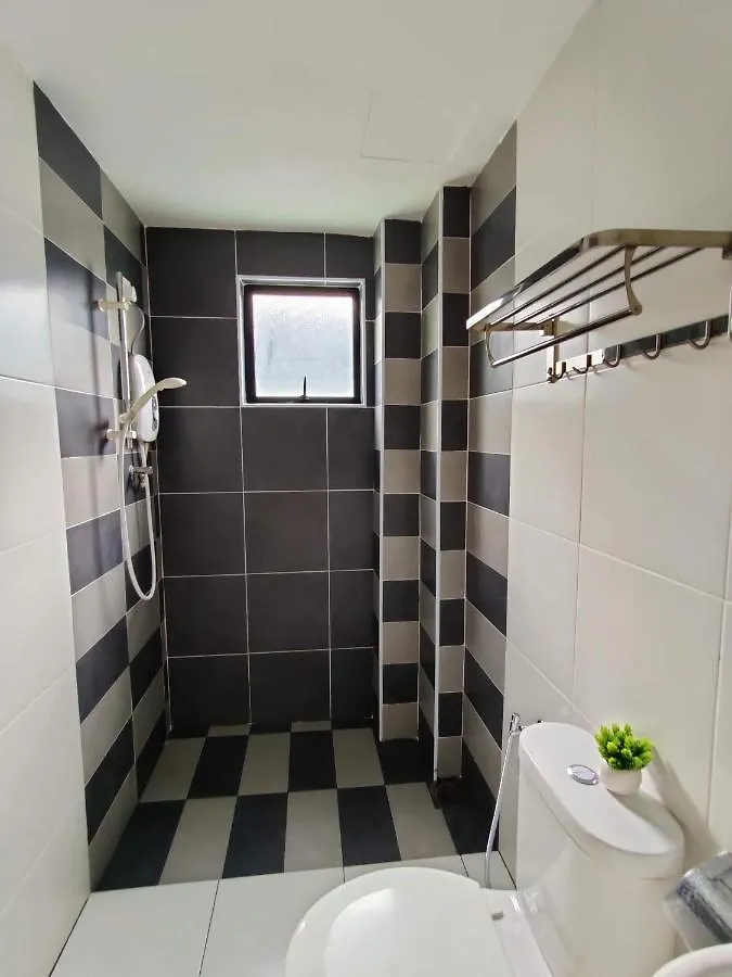 Kt'S Homestay- Corner Unit - Manhattan Ipoh Water Park- Station 18 Apartment