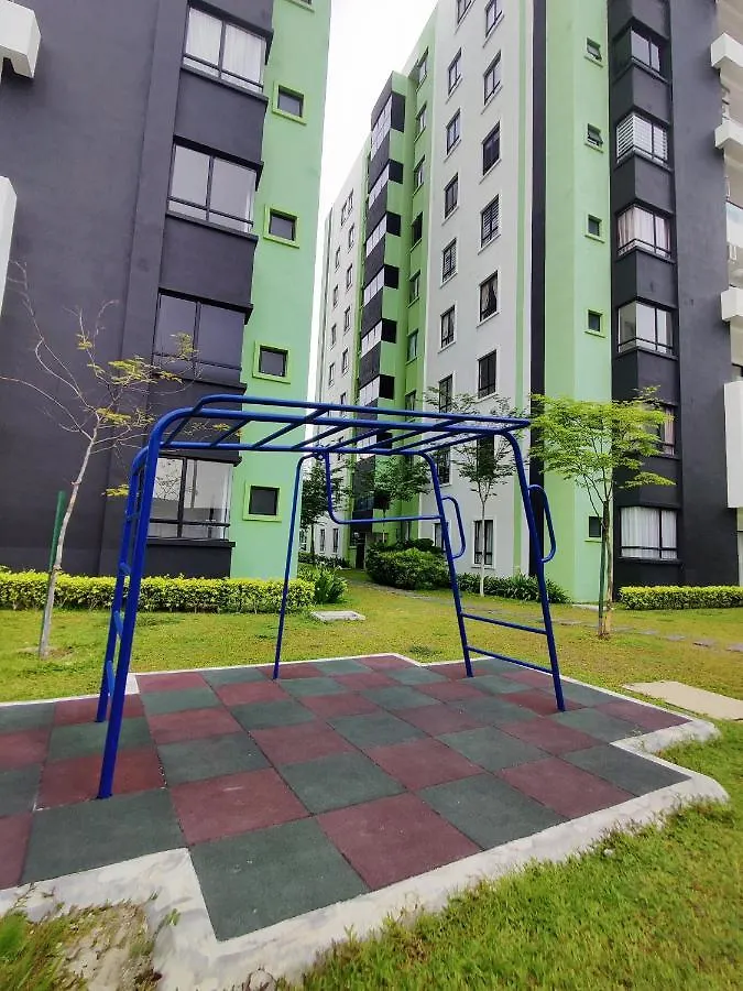 Apartment Kt'S Homestay- Corner Unit - Manhattan Ipoh Water Park- Station 18