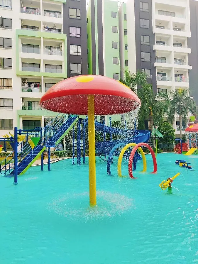 Kt'S Homestay- Corner Unit - Manhattan Ipoh Water Park- Station 18 Apartment