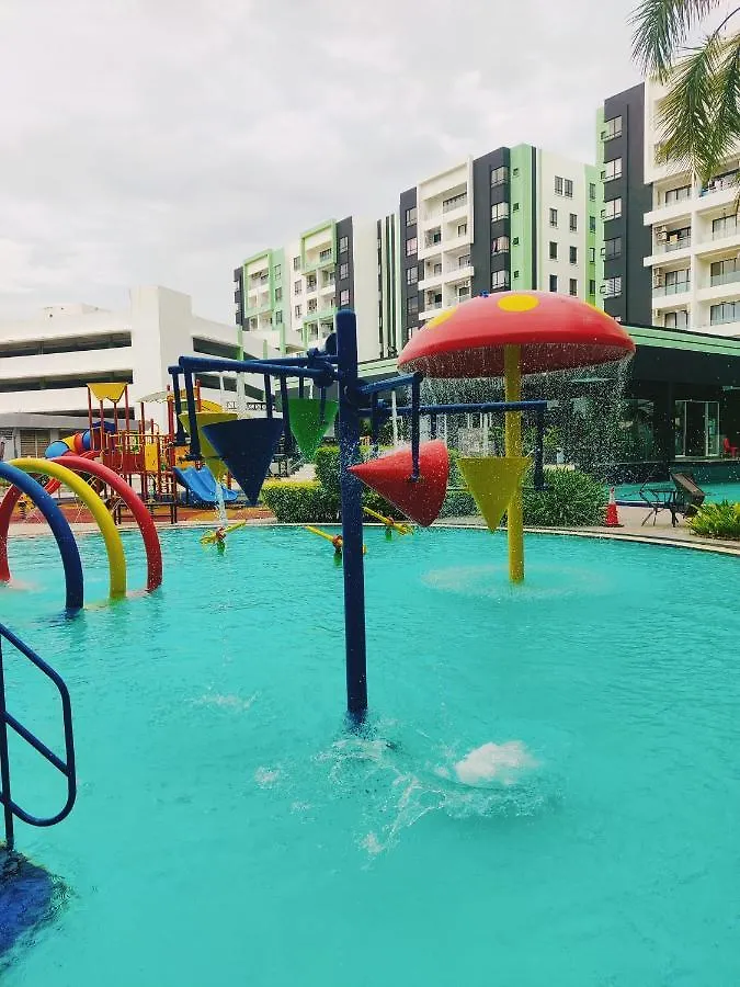 Kt'S Homestay- Corner Unit - Manhattan Ipoh Water Park- Station 18 0*,